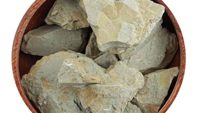 أكل الطين... الوجه الخفي لاضطراب نفسي خطير تعرف علي الأسباب ؟