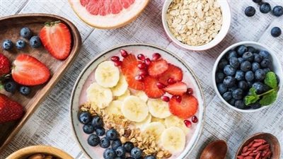 تعرف على أفضل أطعمة يمكن تناولها مع الموز لإفطار صحي ومغذي 