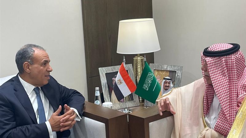 وزير الخارجية ووزير