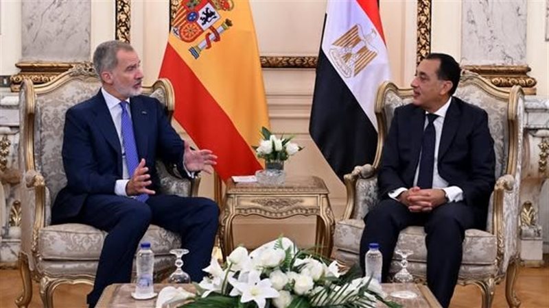 رئيس الوزراء يستقبل