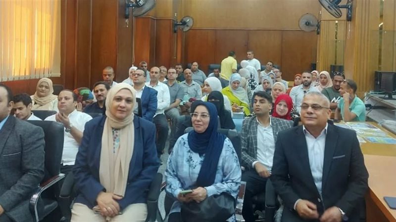 جانب من الحضور بجامعة