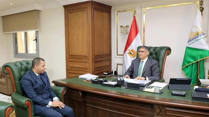 محافظ الجيزة يستقبل