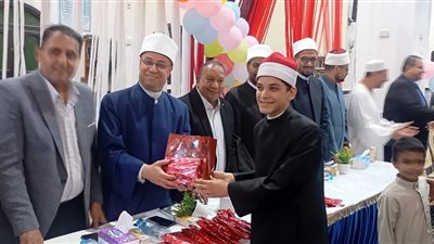 تكريم حفظة القرآن الكريم.. أوقاف السويس تشارك في ختام فعاليات النشاط الصيفي 