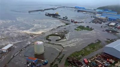 زلزال بقوة 7.8 يضرب شبه جزيرة كامتشاتكا الروسية وتحذيرات من تسونامي | فيديو