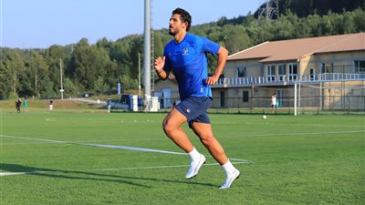 دوري روشن.. لاكازيت يقود هجوم نيوم في مواجهة الأخدود بالجولة الثالثة