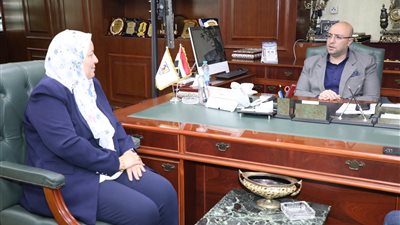 محافظ بني سويف يراجع مع التعليم الترتيبات النهائية لبدء الدراسة للعام الدراسي 