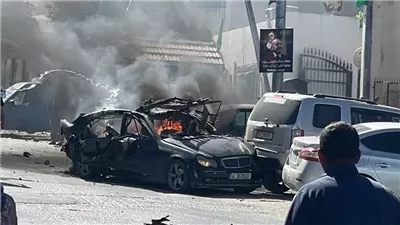 غارة إسرائيلية تستهدف سيارة تسفر عن شهيد وثلاثة جرحى في تبنين جنوبي لبنان 