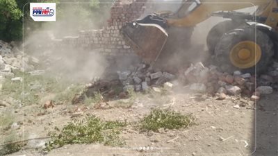 تنفيذ إزالة فورية بناء مخالف على أرض زراعية بنجع حمادي في قنا