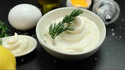 طريقة عمل مايونيز صحي بأبسط المكونات وبأشهى النكهات في المنزل لاينشر