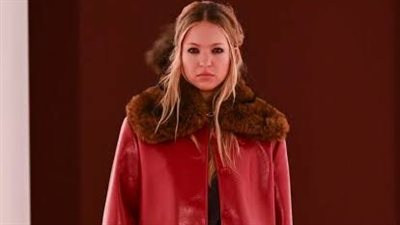 علامة H&M تشارك في أسبوع لندن للموضة وتقدم تصميمات جريئة