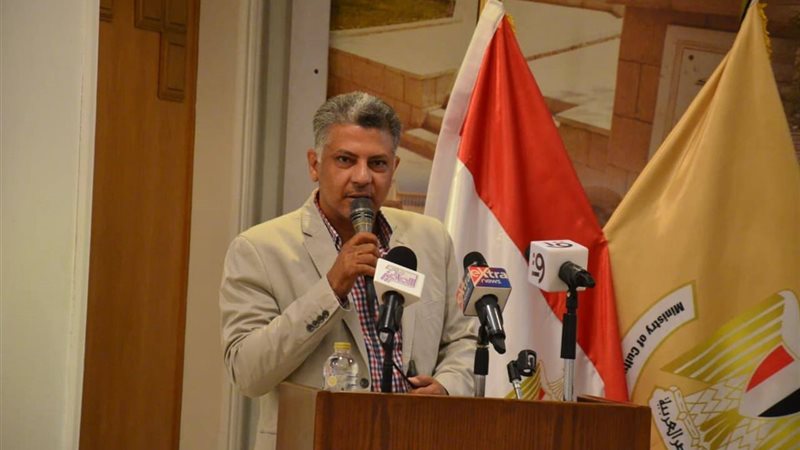 المخرج المسرحي عادل