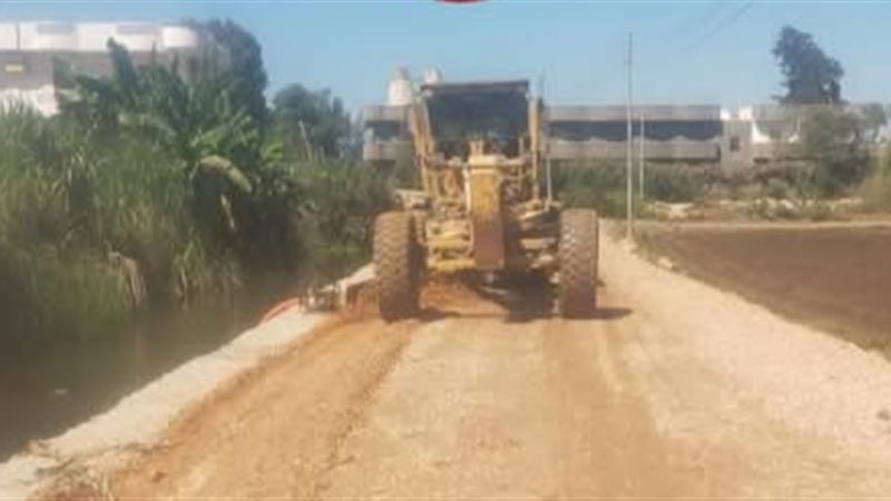 تمهيد طريق عزبة بانون