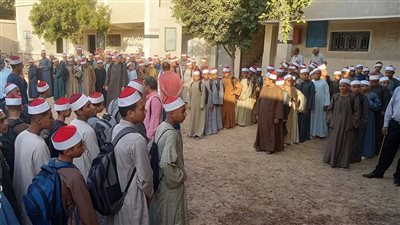 طابور الصباح في مدارس المعهد الديني النموذجي بمحافظة قنا | صور