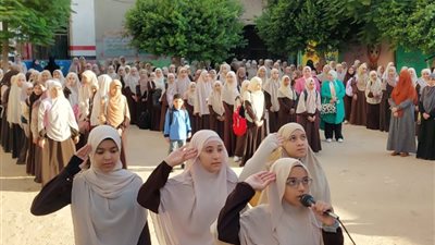 بهجة وانضباط في اليوم الأول بمعهد الشيخ محمود عنبر النموذجي بطهطا | صور