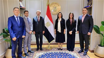 وزيرة التضامن تلتقي السفير الإيطالي لبحث التعاون في التمكين الاقتصادي 