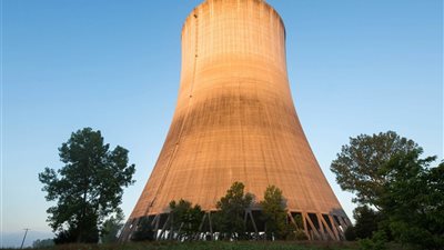 بضغطة زر.. فيديو يوثق لحظة تفجير برج تبريد نووي في ولاية تينيسي الأميركية