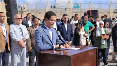 رئيس جامعة بنها يشهد إحتفالية بدء العام الدراسي الجديد وتحية العلم