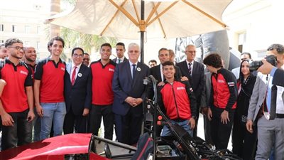 وزير التعليم العالي يبدأ العام الجامعي بتفقد جامعة القاهرة الأهلية 