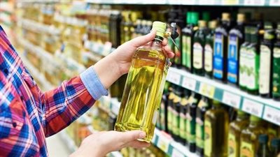 علماء يحذرون.. الطهي بالزيوت النباتية يطلق مواد كيميائية سامة تسبب السرطان