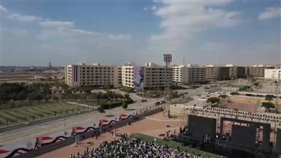 عشرات الطلاب الجدد يشاركون في حفل أسرة من أجل مصر بجامعة حلوان | فيديو