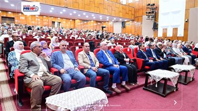 جامعة الفيوم تكريم المتفوقين من أبناء أعضاء هيئة التدريس والإداريين