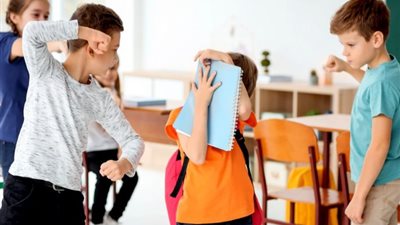 أستاذ اجتماع: غياب برامج الأطفال زاد من خطورة التنمر 