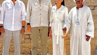 الله إيه الدوابة.. الريس علي فاروق أيقونة الزيارة الملكية للأقصر بالجلابية