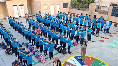 مدارس السويس تستقبل الصفوف الأولي من المراحل الدراسية  