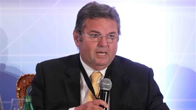 خلال جولته الإنتخابية.. وزير قطاع الأعمال السابق يتعرض لأزمة قلبية