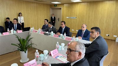 وزير الصحة يلتقي ممثلي مركز