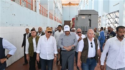 الدكتور سويلم يواصل جولته بمحافظة أسوان ويتفقد منطقة