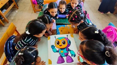 مدارس الإسماعيلية تستقبل طلابها بالهدايا في أول أيام العام الدراسي الجديد