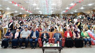 رئيس جامعة المنصورة يشهد حفل استقبال الطلاب الجدد بكلية التمريض
