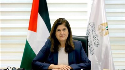 وزيرة خارجية فلسطين تستقبل إتصالا هاتفيا من نظيرها البريطاني 
