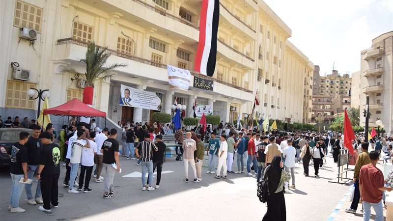 استقبال الطلاب باول