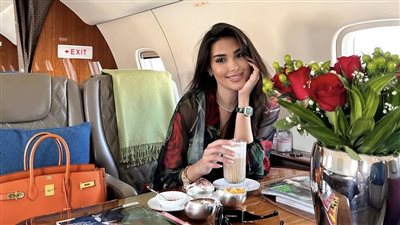 ياسمين صبري بأحدث ظهور في طائرة خاصة.. كم سعر إطلالتها؟ 
