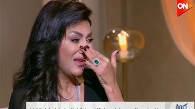 وفاء عامر معلقة على أزمتها الأخيرة: الناس بتحضني وتبوسني في الشارع| فيديو 