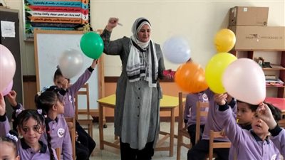 نكتب أحلامنا لنحلق بها.. مدرسة ابتدائية تنفذ خطة للتربية النفسية بقنا | صور