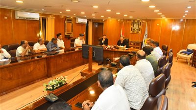 محافظ أسيوط: تشغيل مفارم المخلفات الزراعية بالوحدات المحلية لمواجهة الحرق