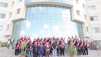  رئيس جامعة السويس: الطالب المجتهد هو نواة المستقبل الأكاديمي والإداري