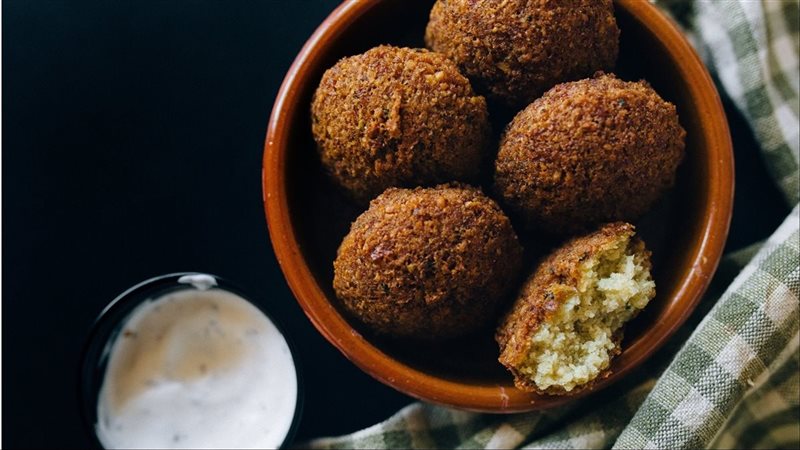 الطعمية المحشية بالجبن