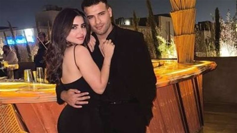 مسلم وزوجته