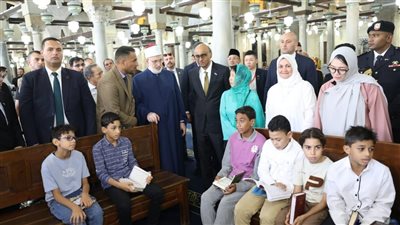 بحضور الضويني والصعيدي.. رئيس سنغافورة وقرينته يزوران الجامع الأزهر 