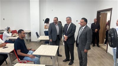 رئيس جامعة بنها الأهلية يتفقد انتظام الدراسة بالكليات مع انطلاق العام الجامعي 