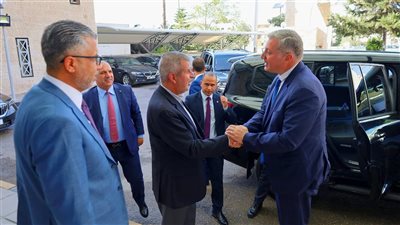 وزير قطاع الأعمال يتابع موقف مشروعات شركة الإسكندرية للاستثمارات وتوسعاتها 