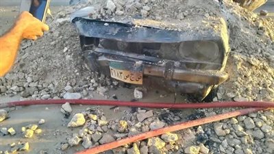 إصابة 3 أشخاص في تصادم بين سيارة نقل وملاكي بطريق الهضبة بأسيوط