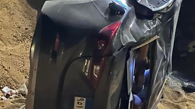 إصابة سيدة وأطفالها الأربعة إثر سقوط سيارة داخل حفرة بحدائق الأهرام 