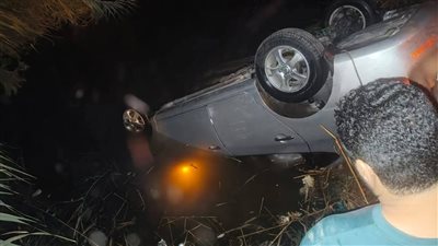 مصرع 3 أشخاص وإصابة آخر في تصادم 3 سيارات على الطريق الزراعي بالبحيرة