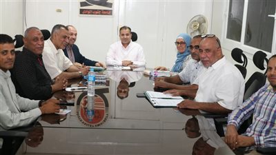 رئيس جامعة جنوب الوادي يتفقد عددًا من المشروعات التطويرية بالجامعة