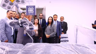 وزيرة التضامن تتفقد تجهيزات مستشفى 